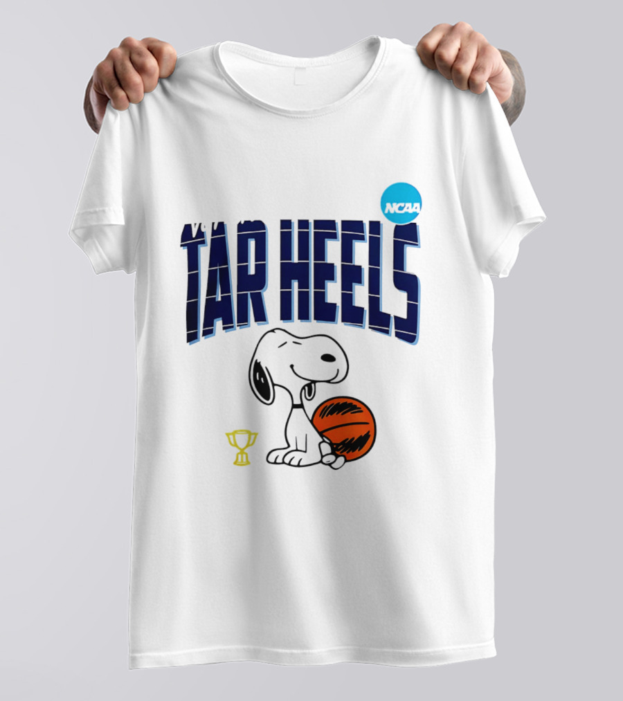 North Carolina Tar Heels Snoopy Basketball NCAA March Madness 2026 T-Shirt