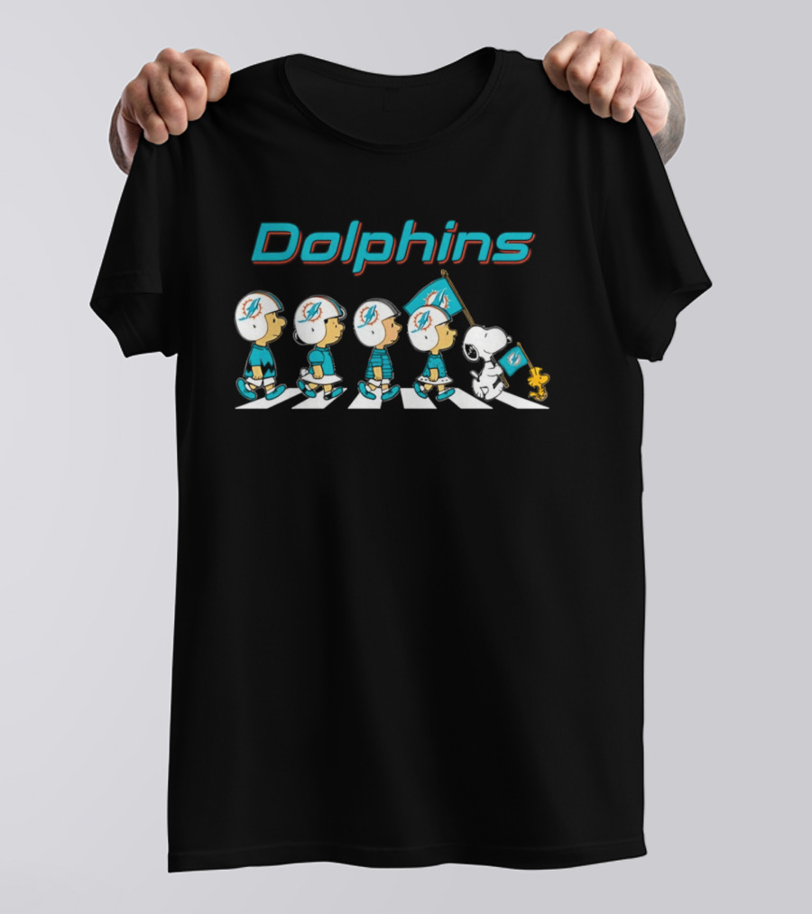 Peanuts Miami Dolphins Football Flag Parade T-Shirt