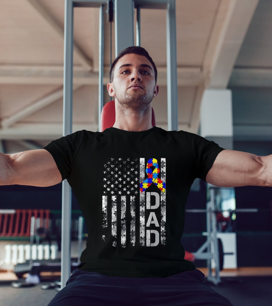 USA Flag With Autism Awareness Puzzle Ribbon Dad Fathers Day T-Shirt