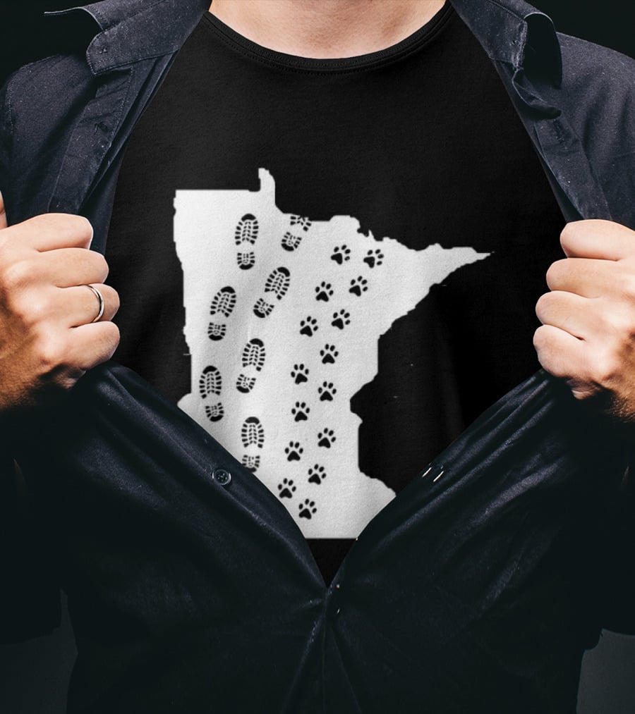 Minnesota Map Footprints And Paw Prints Outdoor Adventure T-Shirt