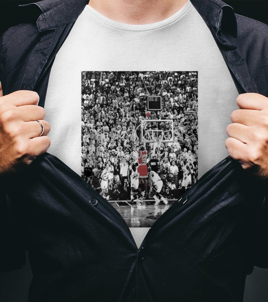 Michael Jordan Last Shot Bulls Basketball Moment T-Shirt