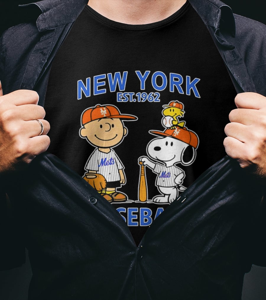 Charlie Brown And Snoopy New York Mets Baseball Est 1962 T-Shirt