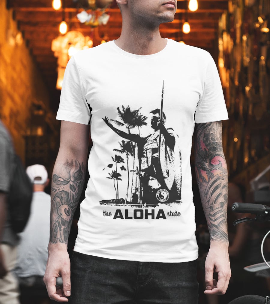 The Aloha State Ka Black White Hawaiian King Statue Palms T-Shirt