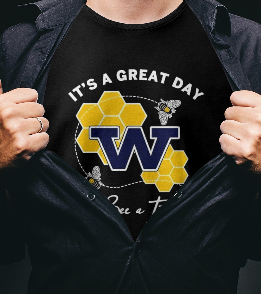 It's A Great Day To Bee A Titan W Honeycomb And Bees T-Shirt