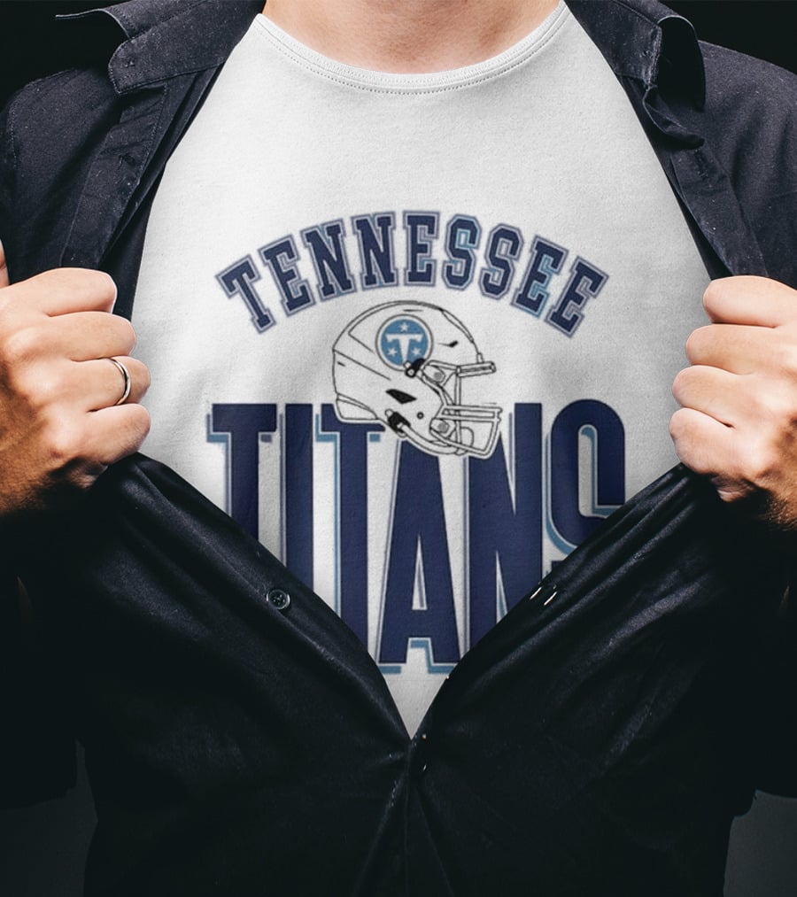 Tennessee Titans Helmet Gameday Couture Fierce Focus Relaxed Fit T-Shirt