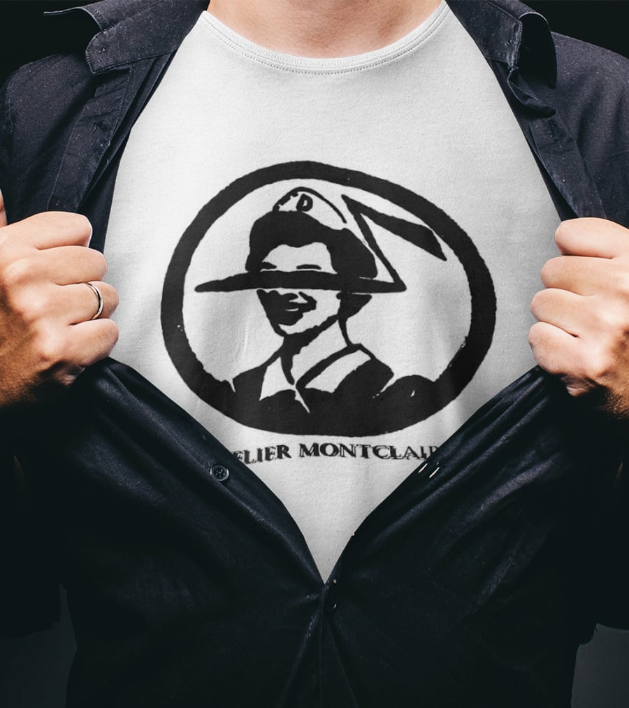 Atelier Montclair Artistic Portrait In Circular Frame T-Shirt