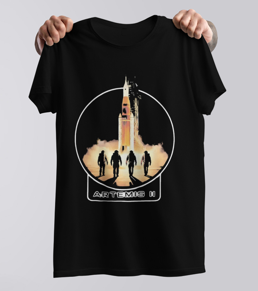 Artemis II Astronauts And Rocket Launch Moon Mission T-Shirt