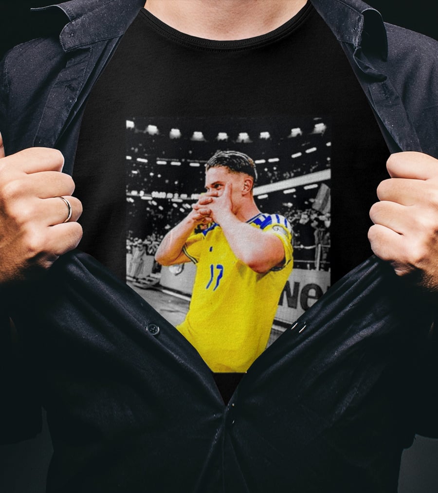 Viktor Gyokeres Sweden Yellow Soccer Jersey Celebration T-Shirt