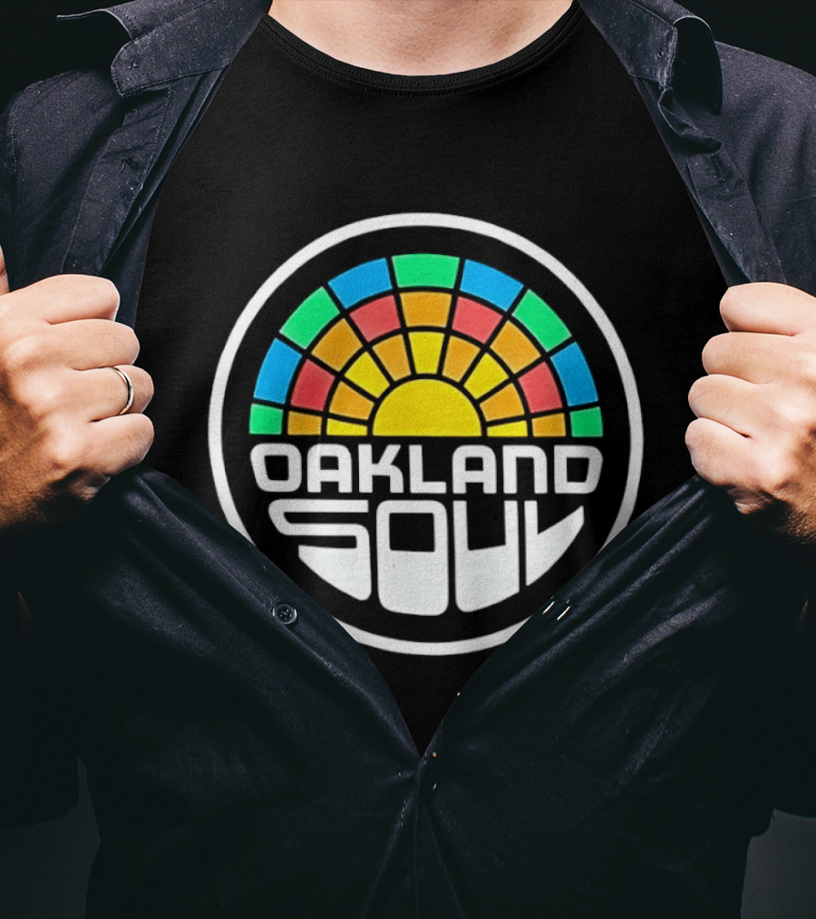 Oakland Soul Retro Rainbow Circle T-Shirt