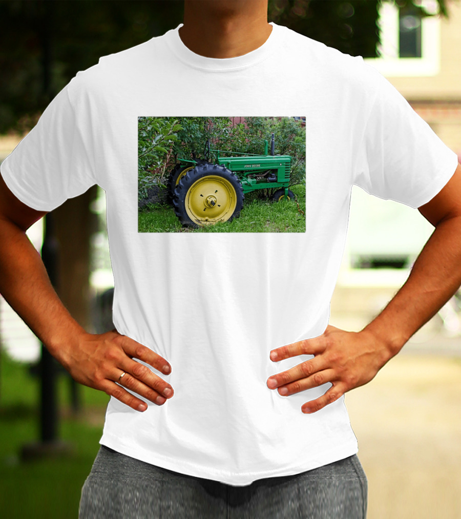 John Deere Model B Tractor Vintage Farming Machinery T-Shirt