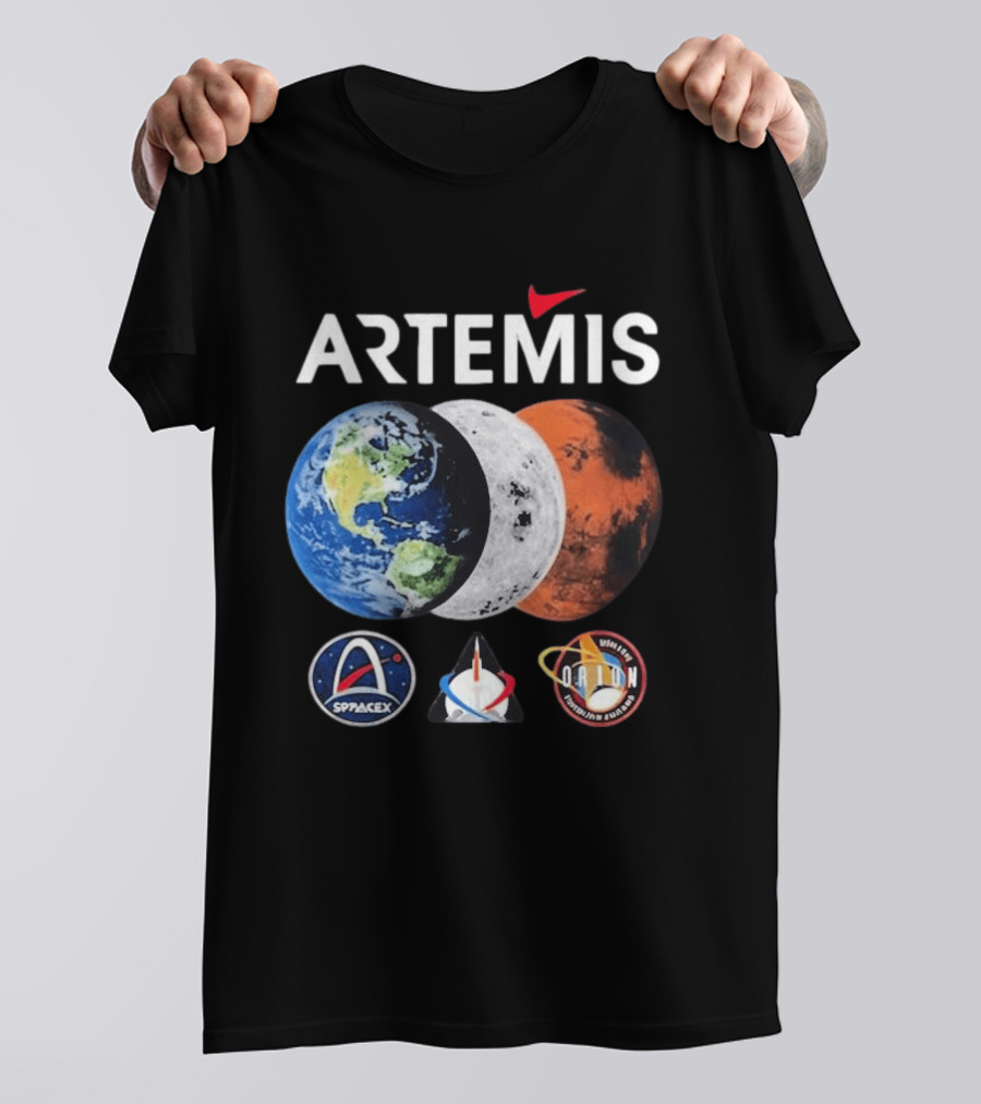 Artemis SpaceX Orion Mission Moon Earth Mars T-Shirt