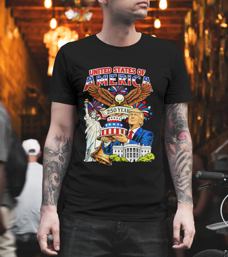 United States Of America 250 Years Celebration 4th Of July Trump With Birthday Cake And Eagle T-Shirt