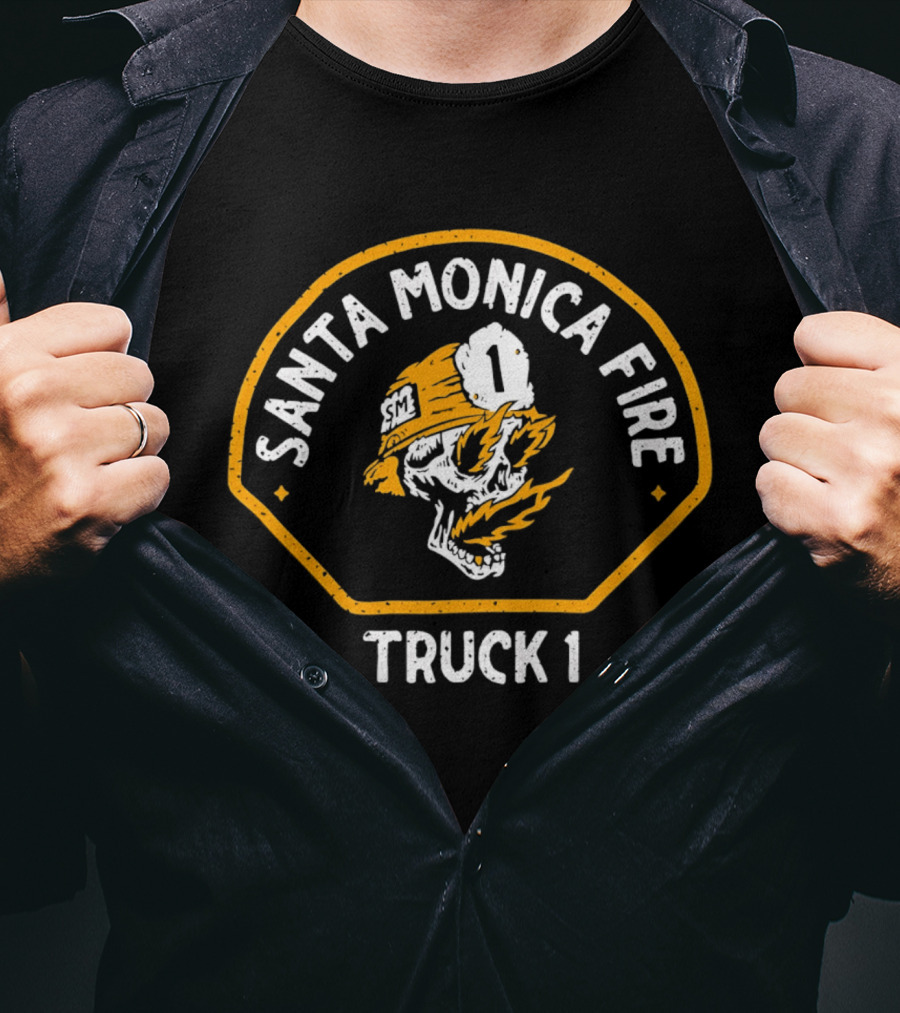 Santa Monica Fire Truck 1 Skull Flame Helmet T-Shirt