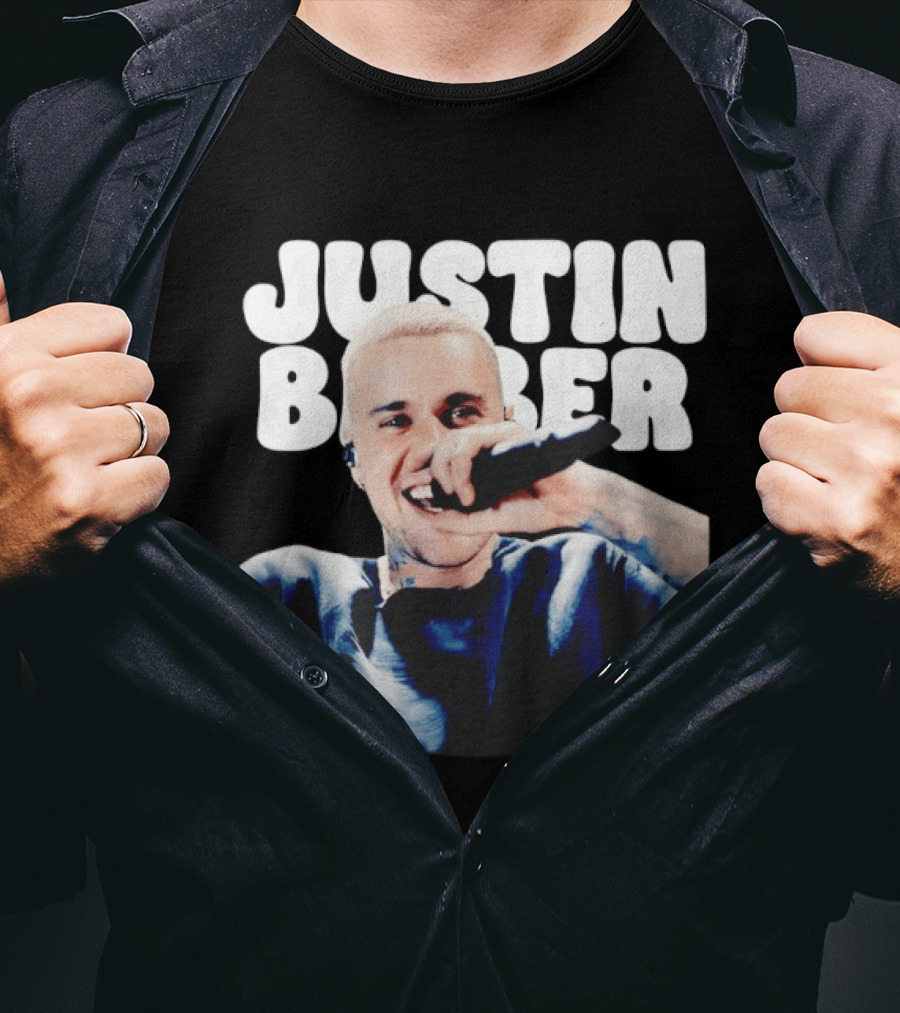 Justin Bieber Singing Microphone Selfie Photo T-Shirt