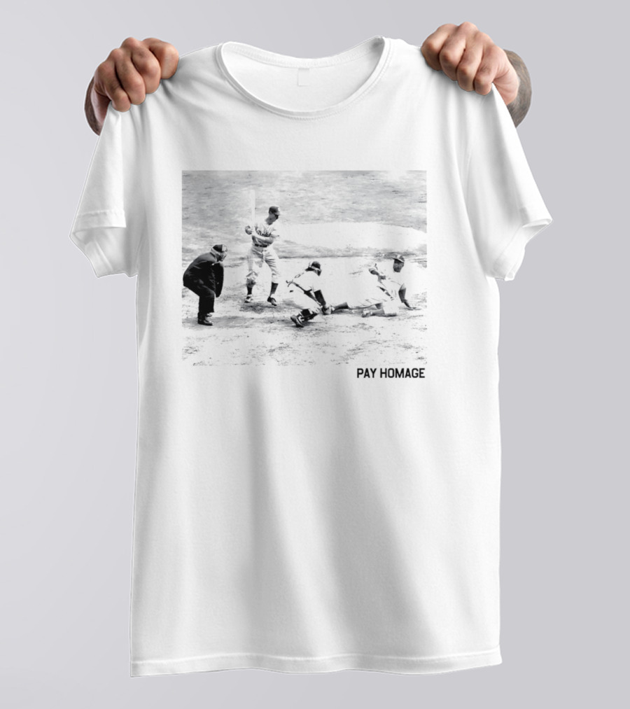 Jackie Robinson Dodgers Pay Homage Vintage Baseball Scene T-Shirt