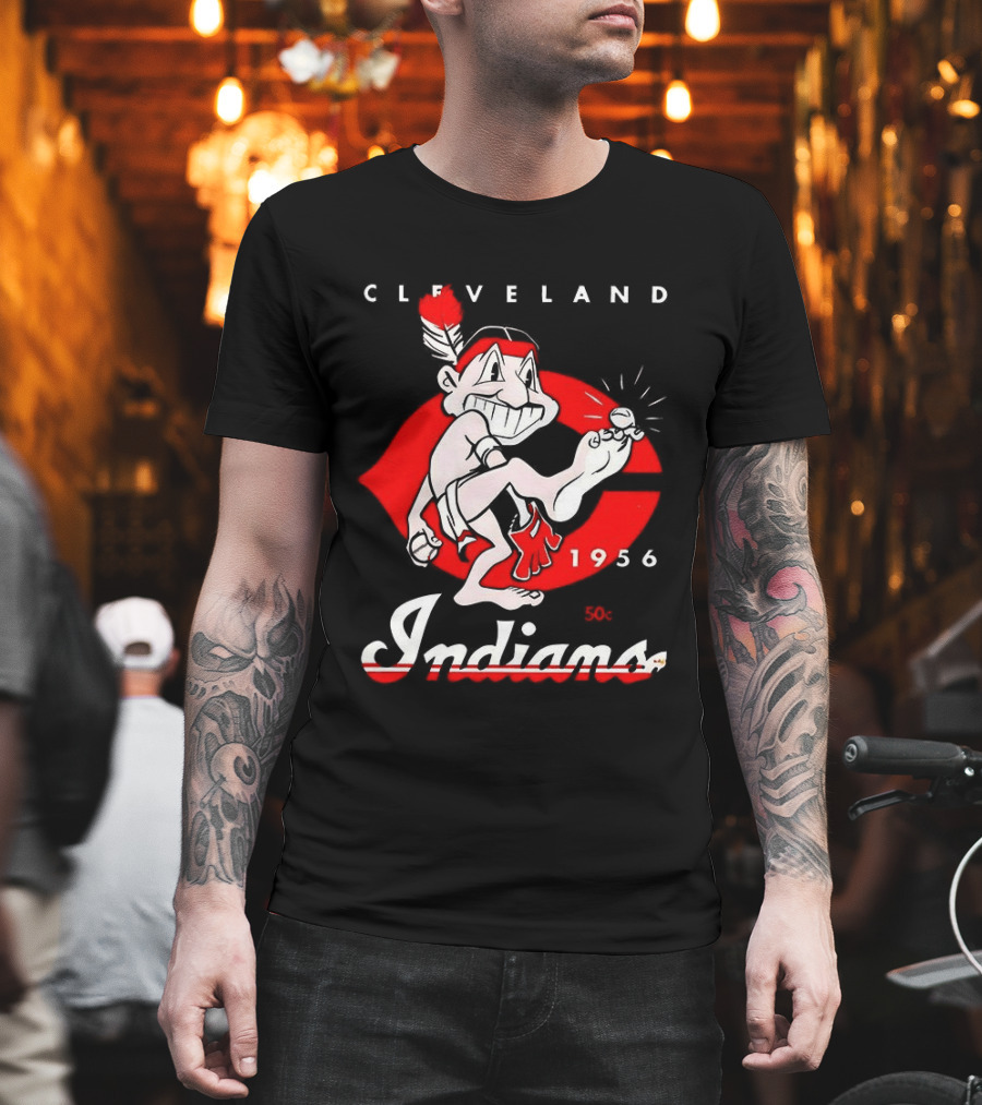 Cleveland Indians 1956 Retro Logo Vintage Sports Memorabilia T-Shirt