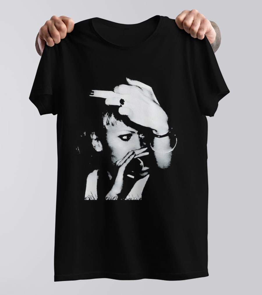 Gwen Stefani Middle Finger Classic Punk Rock Iconic Gesture T-Shirt