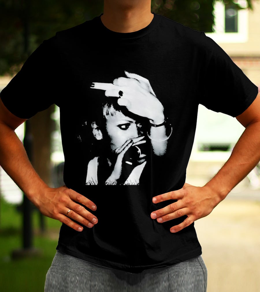Gwen Stefani Middle Finger Classic Punk Rock Iconic Gesture T-Shirt