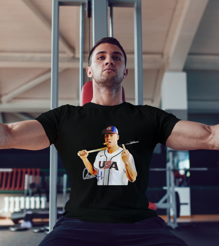 Aaron Judge USA World Baseball Smoking Middle Finger Gesture Iconic Sports Symbolism T-Shirt