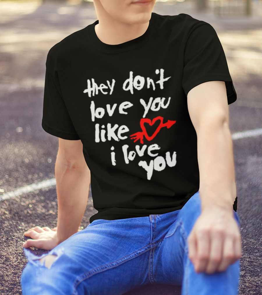 Yeah Yeah Yeahs They Don't Love You Like I Love You Red Heart Arrow T-Shirt