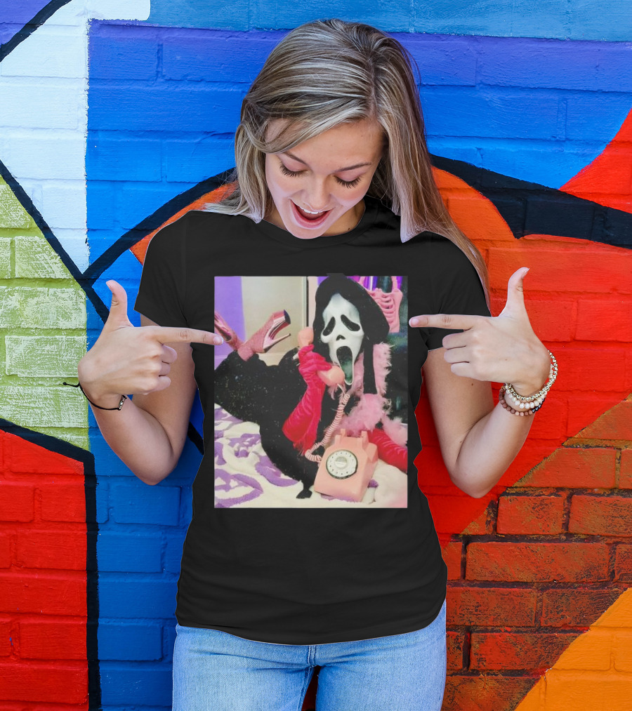 Scream Ghostface Halloween Pink Vintage Telephone Retro Style T-Shirt