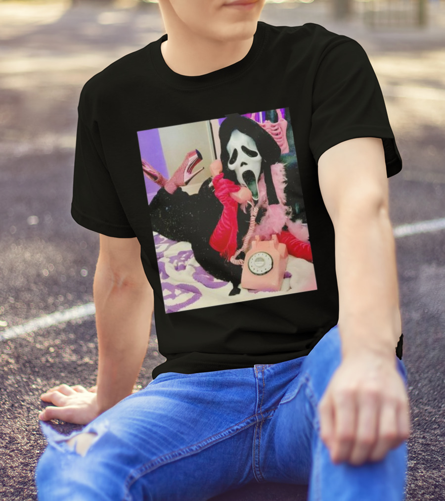 Scream Ghostface Halloween Pink Vintage Telephone Retro Style T-Shirt