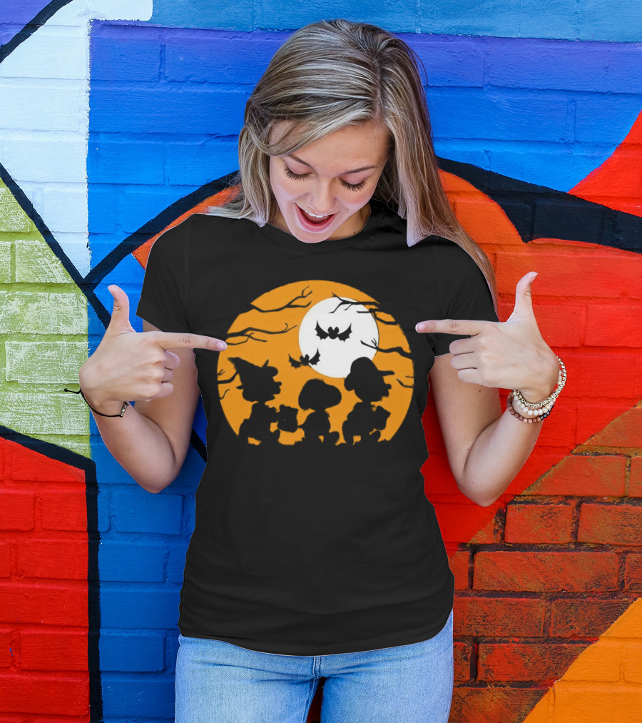 Great Pumpkin Charlie Brown Peanuts Trick Or Treat Halloween Moon Bat Silhouettes T-Shirt
