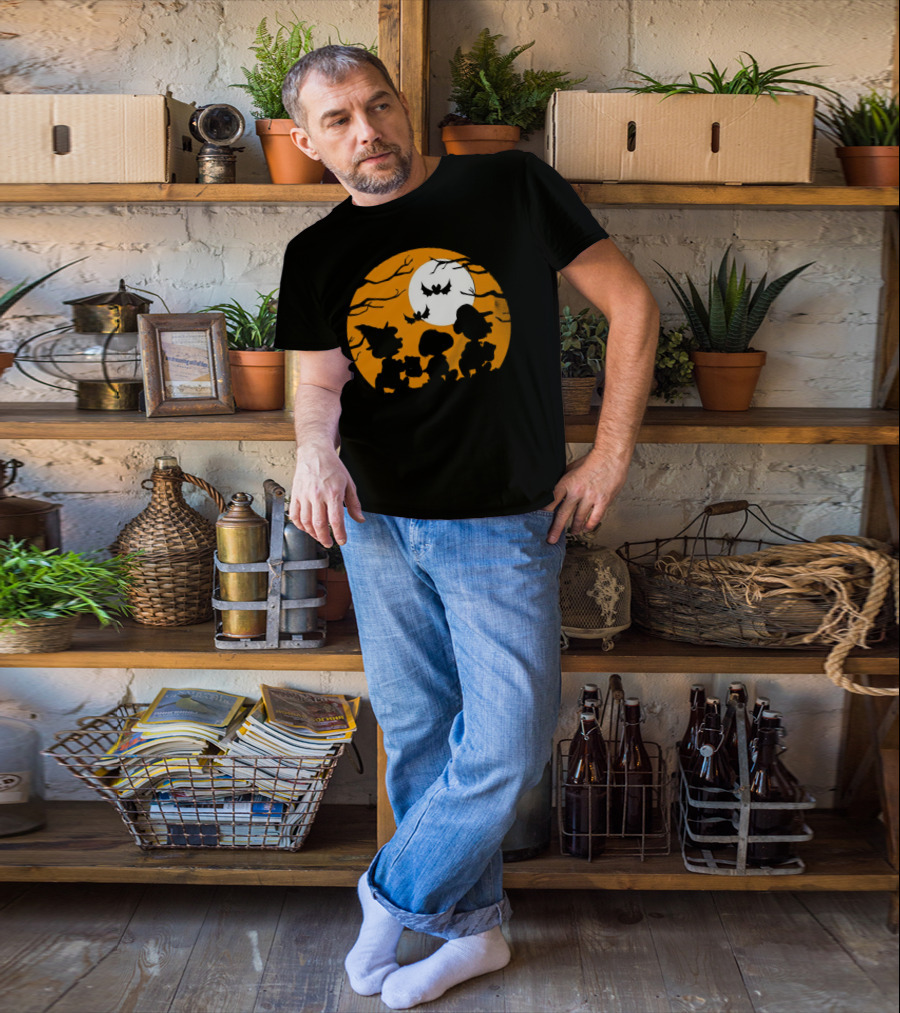 Great Pumpkin Charlie Brown Peanuts Trick Or Treat Halloween Moon Bat Silhouettes T-Shirt