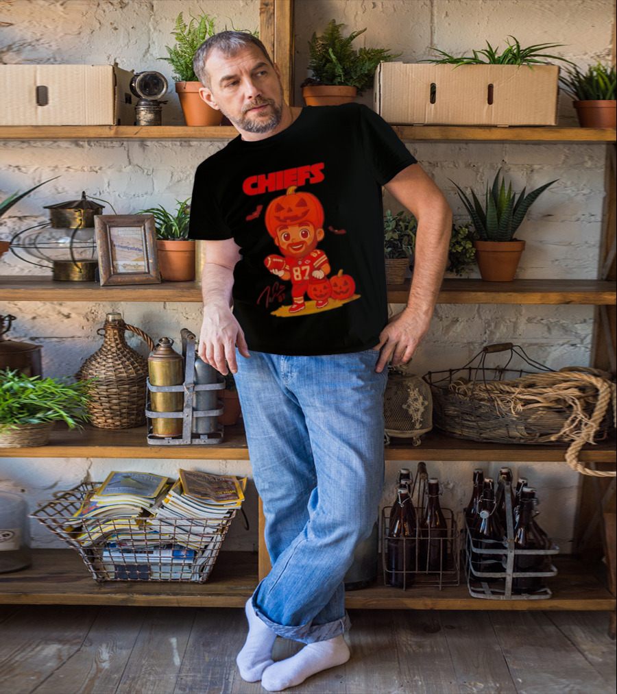 Travis Kelce Kansas City Chiefs Halloween 2025 Pumpkin Football Player Costume 87 T-Shirt