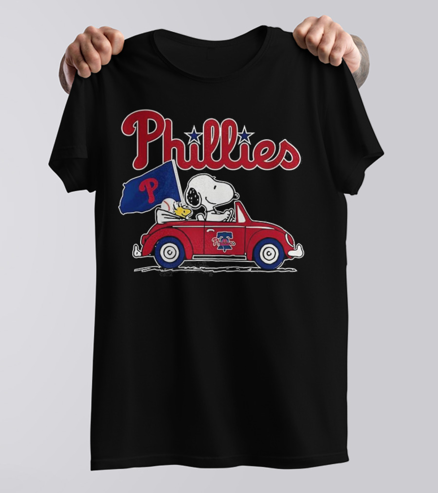 Snoopy Woodstock Philadelphia Phillies Car Baseball Flag T-Shirt