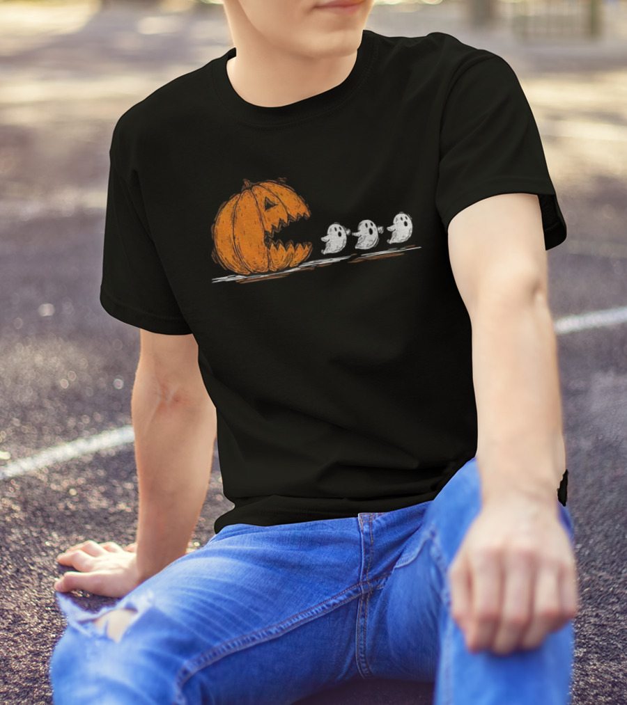 Pumpkin Chasing Ghosts Spooky Season Funny Halloween Vintage T-Shirt
