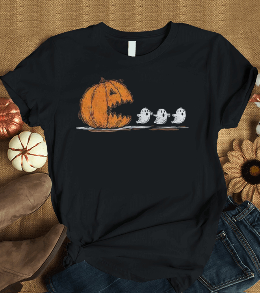 Pumpkin Chasing Ghosts Spooky Season Funny Halloween Vintage T-Shirt
