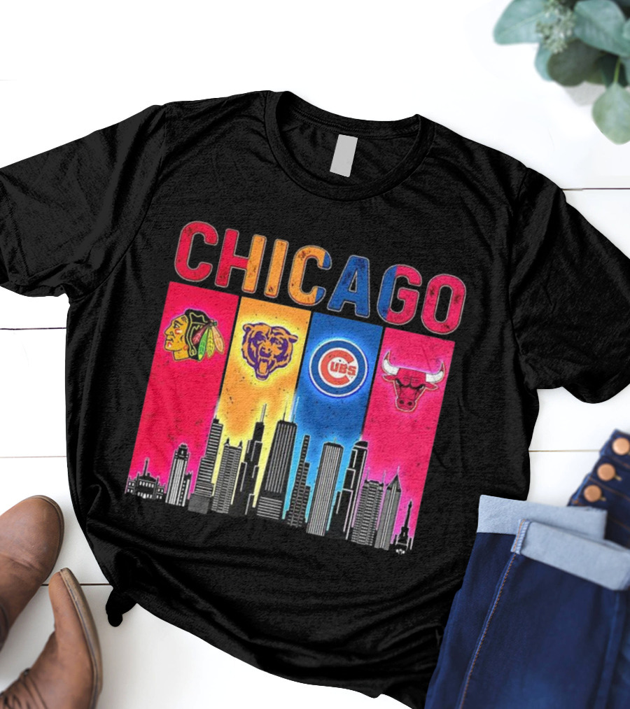 Chicago Blackhawks Bears Cubs Bulls Skyline T-Shirt