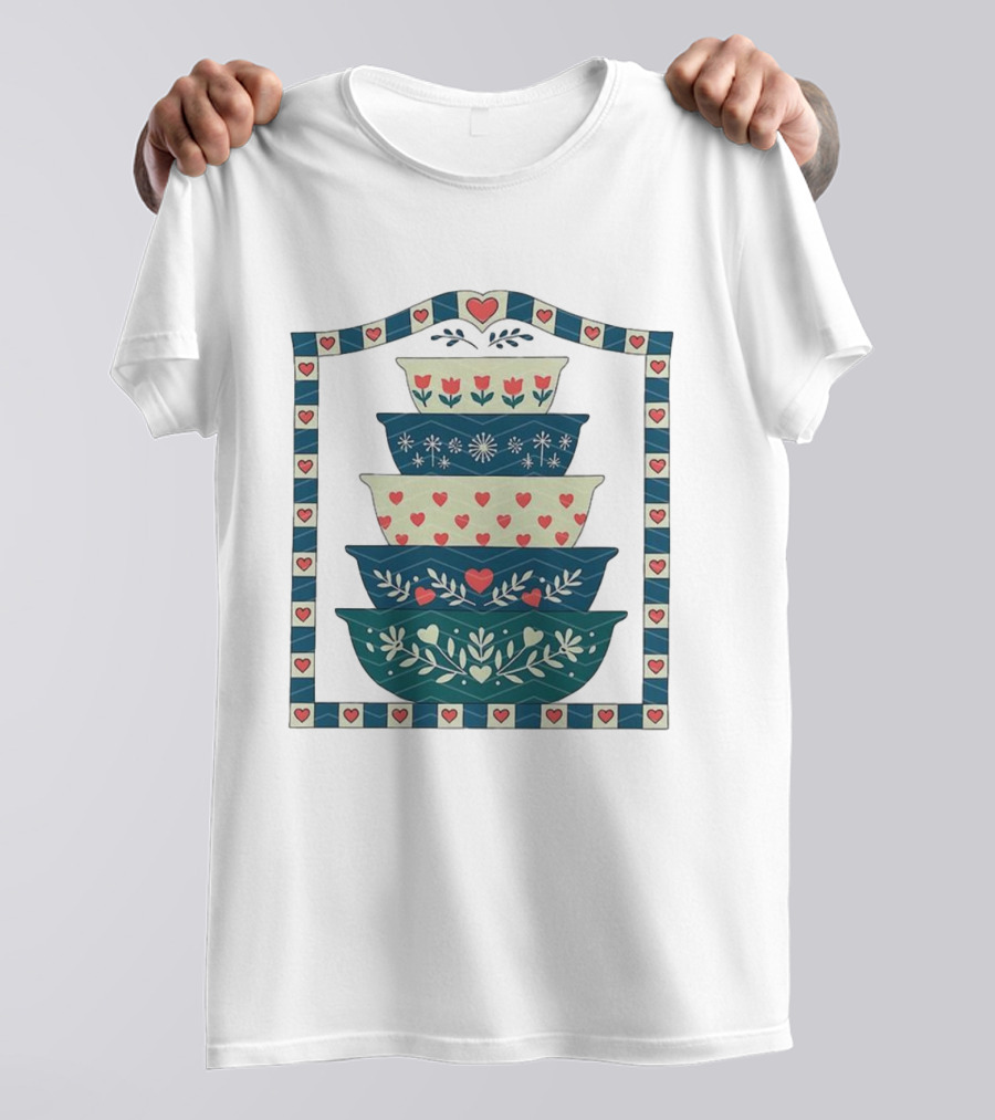 Granny’s Pyrex Stacked Bowls Heart Tulips Classic Vintage Pattern T-Shirt