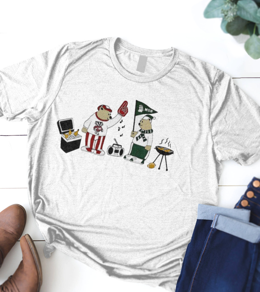 House Divided Bears Wisconsin Badgers MSU Spartans Rivalry Football Tailgate Party T-Shirt