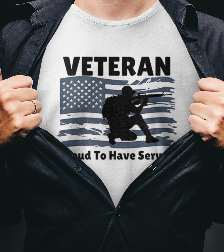Veteran Proud To Have Served American Flag And Soldier Kneeling T-Shirt