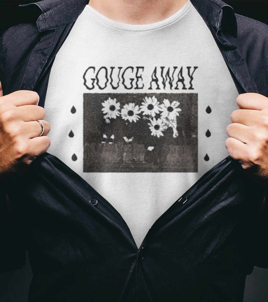Gouge Away Flowerhead Floral Motif Teardrop Accents T-Shirt