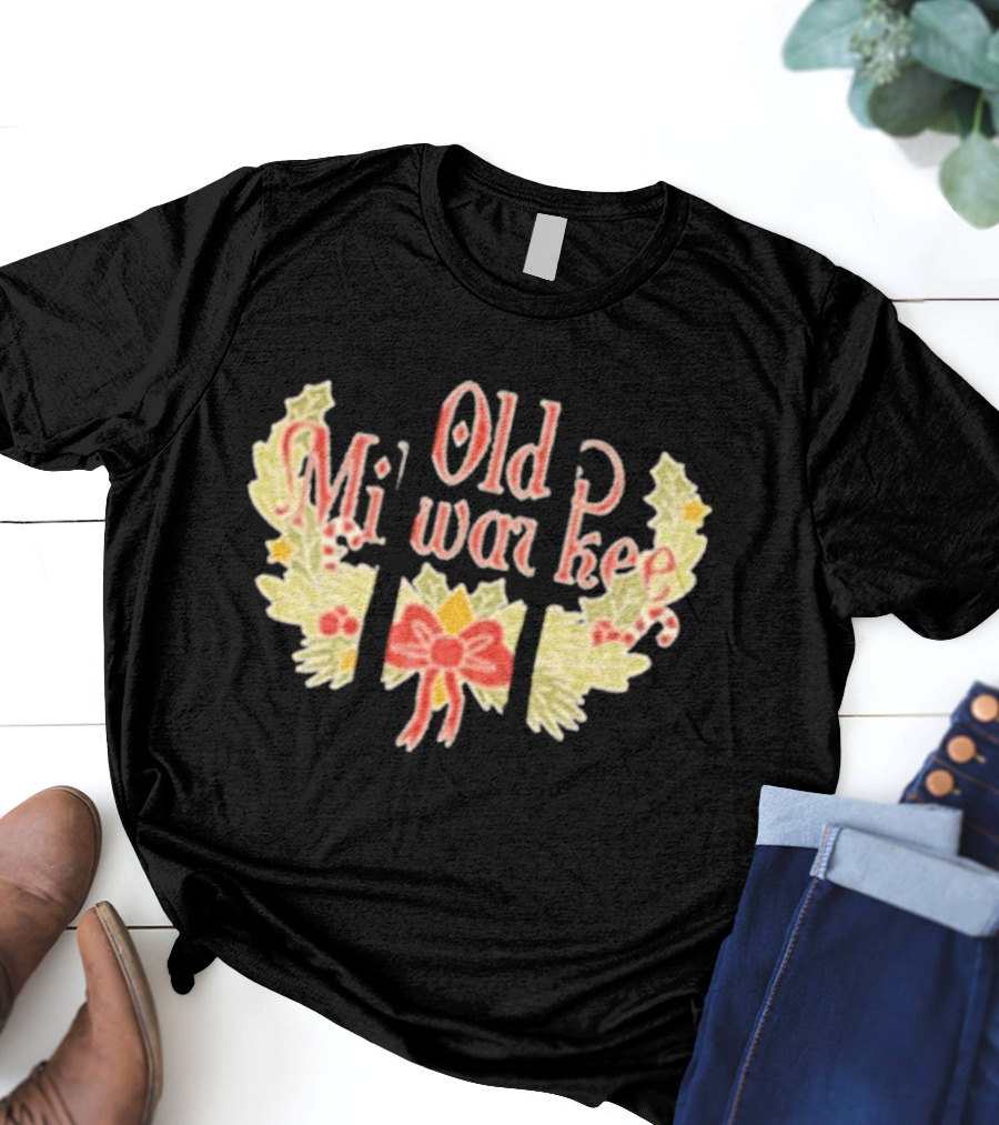 Old Milwaukee Holiday Reserve Christmas Wreath Bow Vintage Retro T-Shirt