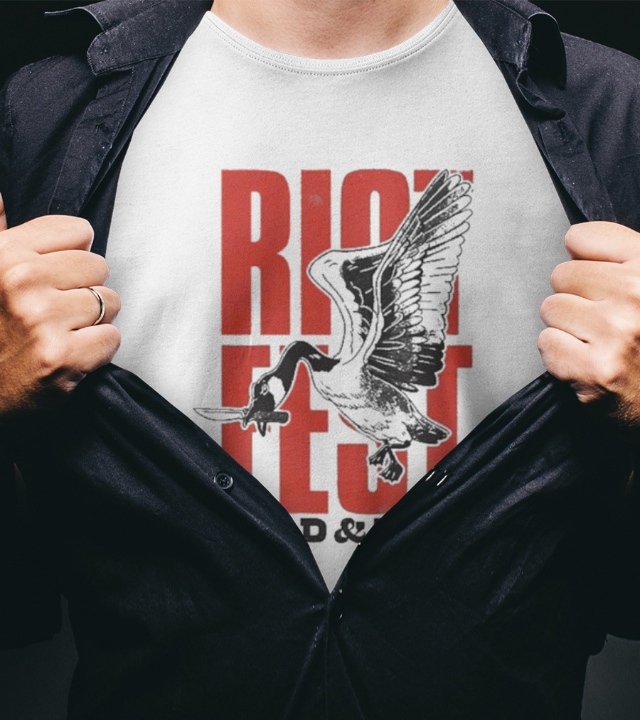 Riot Fest Wild And Free Goose Knife Iconic Design T-Shirt