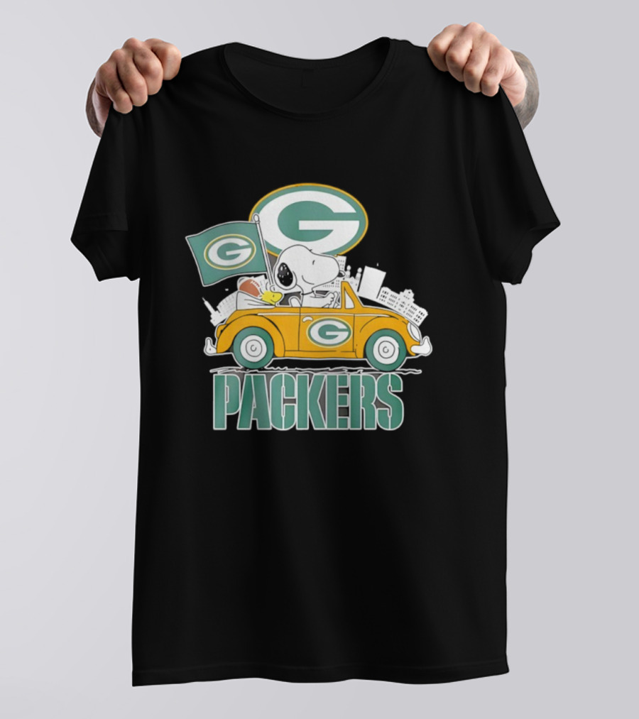 Green Bay Packers Snoopy Woodstock Driving Car Football Fan Art T-Shirt