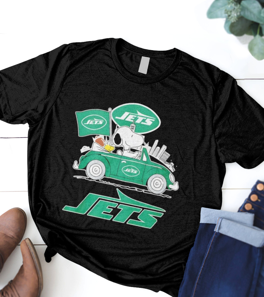 New York Jets Snoopy And Woodstock Driving City Adventure T-Shirt