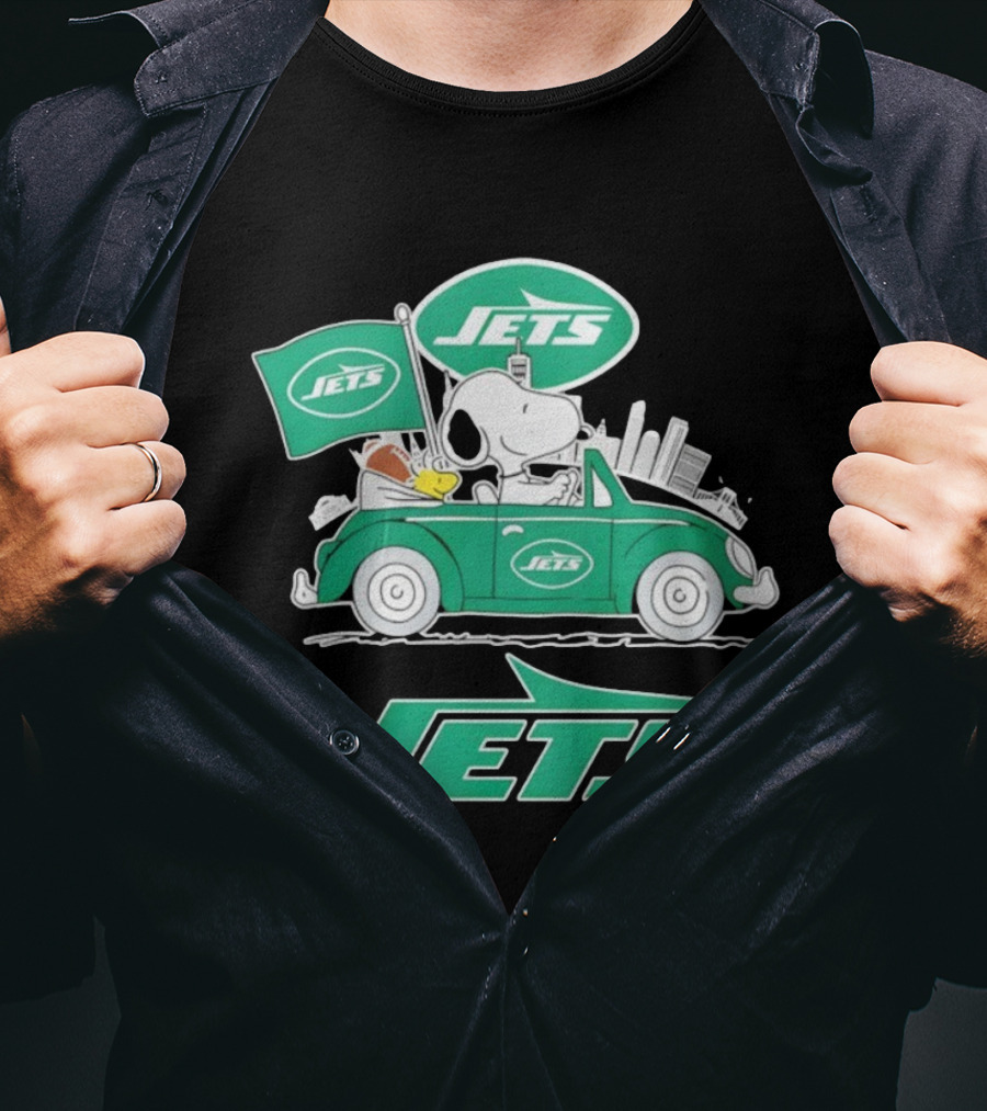 New York Jets Snoopy And Woodstock Driving City Adventure T-Shirt