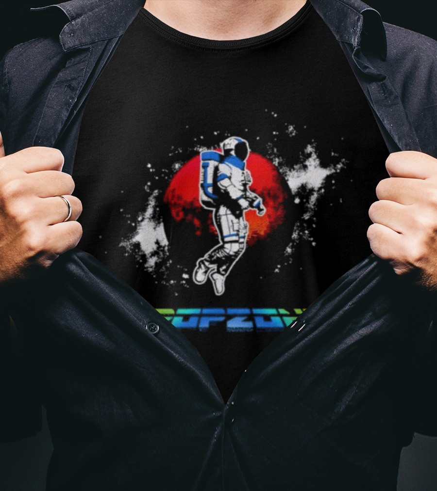 Dropzone Retro Astronaut In Front Of Red Sun Retro Gaming Style T-Shirt