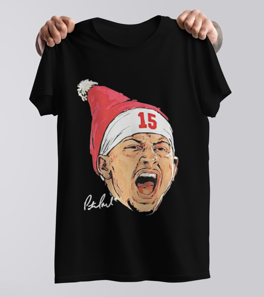 Patrick Mahomes Santa Hat Kansas City Chiefs Merry Christmas Signature 15 T-Shirt