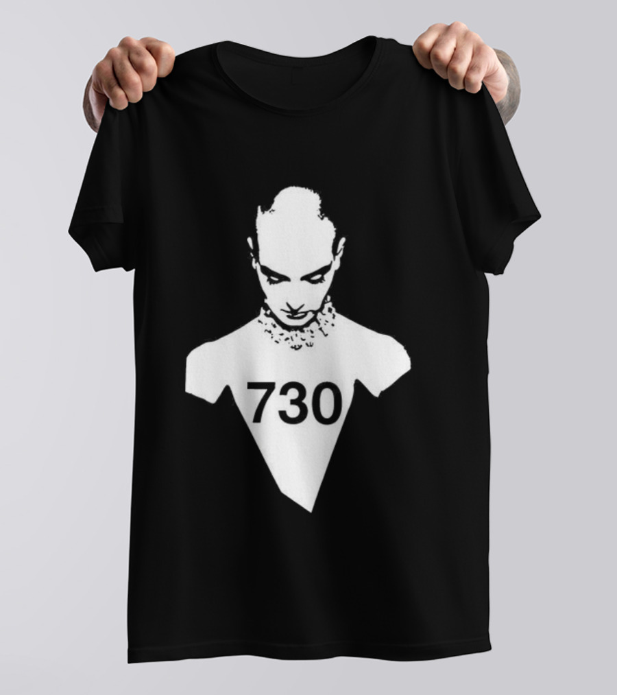 Sinead 730 Bold Graphic Style T-Shirt