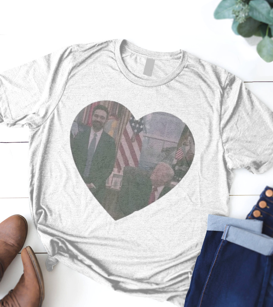 Donald Trump Zohran Mamdani Heart Image USA Flag Oval Office Mood T-Shirt