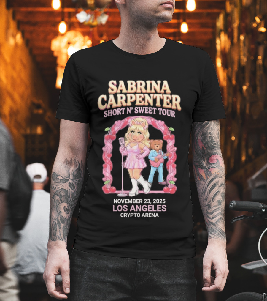 Sabrina Carpenter Short N’ Sweet Tour Los Angeles November 23 2025 Crypto Arena Miss Piggy Cosplay Bobo The Bear Cherry Ribbons T-Shirt