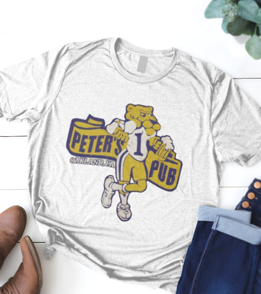 Peter's Pub Oakland PA Mascot Number One With Beer Stein T-Shirt