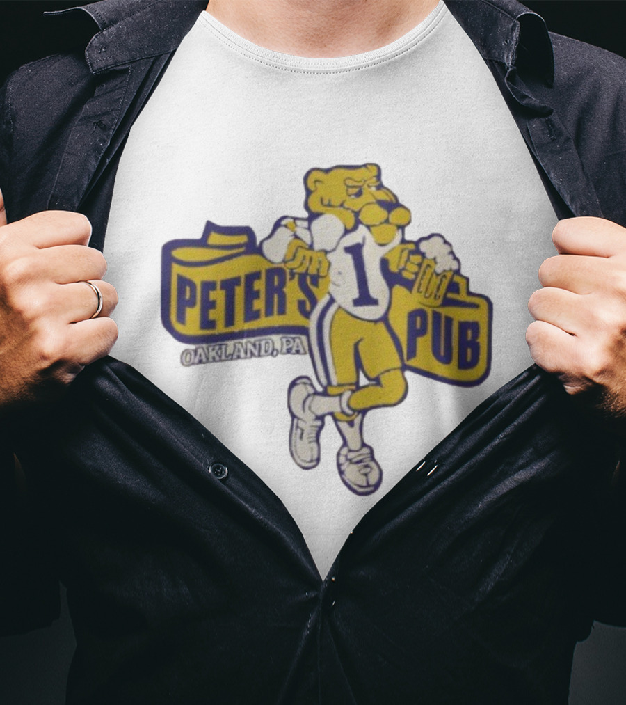 Peter's Pub Oakland PA Mascot Number One With Beer Stein T-Shirt