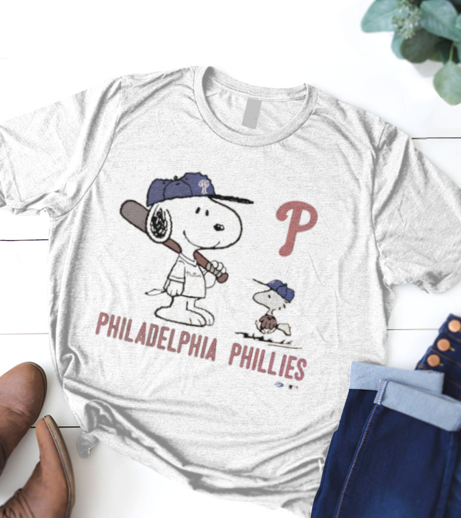 Philadelphia Phillies Peanuts Snoopy Woodstock Baseball Team Fan Gear T-Shirt